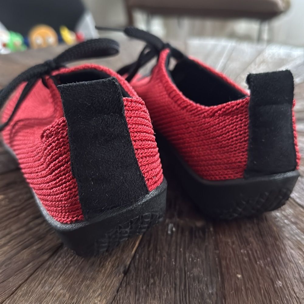 Arcopedico Red Knit Sneakers - Picture 6 of 6